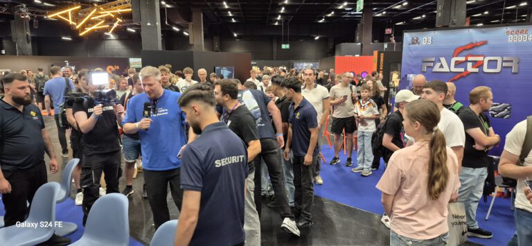 Schradin in der Retro Area auf der Gamescom 2026.